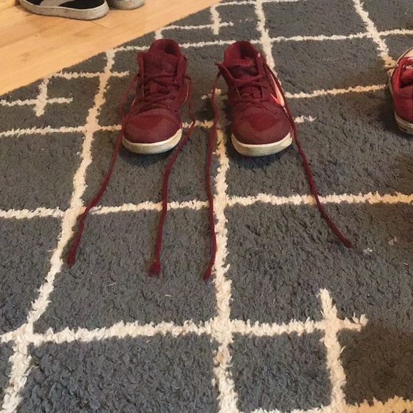 Kyree Irving Nike’s - Picture 2 of 4